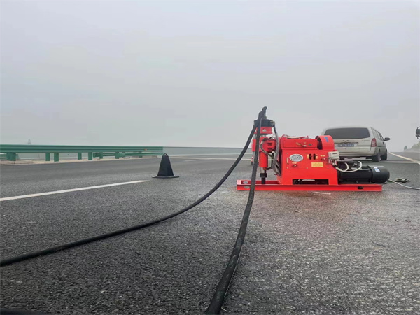 永顺马路路基路面开裂下沉注浆加固灌浆